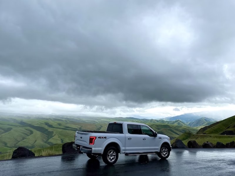 Isuzu Panther Pick Up, Kendaraan Angkut yang Tangguh 